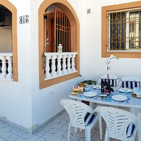 Two-bedroom Holiday In Hébergement de vacances